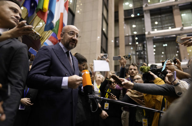 Európski lídri sa dohodli na začatí prístupových rokovaní s Ukrajinou a Moldavskom, Orbán sa od rozhodnutia dištancuje