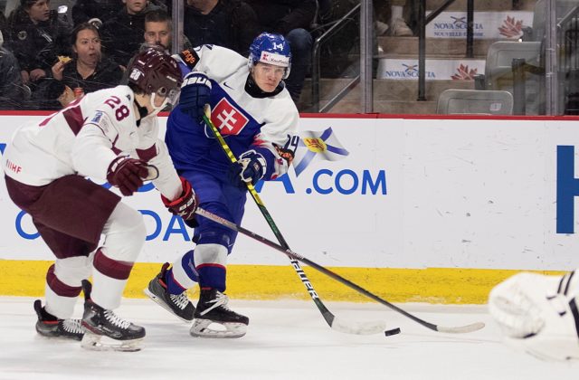 Nominácia Slovenska na MS v hokeji do 20 rokov. Zostalo tu 26 bojovníkov, hovorí tréner Feneš