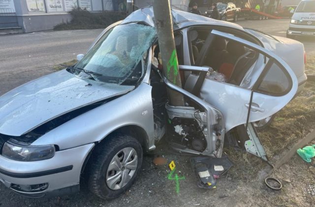V Žiline došlo k tragickej dopravnej nehode, 55-ročný vodič utrpel zranenia nezlučiteľné so životom (foto)