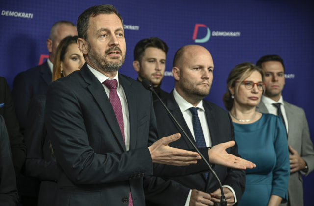 Heger kritizuje vládu, že mení kurz zahraničnej politiky. Hrozí, že budeme bezhodnotovou proruskou guberniou, tvrdí Naď (video)