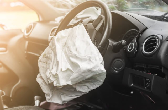 Vodič s viac než 2 promile alkoholu, obrovské škody na zdraví či majetku. Alkohol za volantom je stále problémom, Union poisťovňa vyzýva šoférov k zodpovednosti