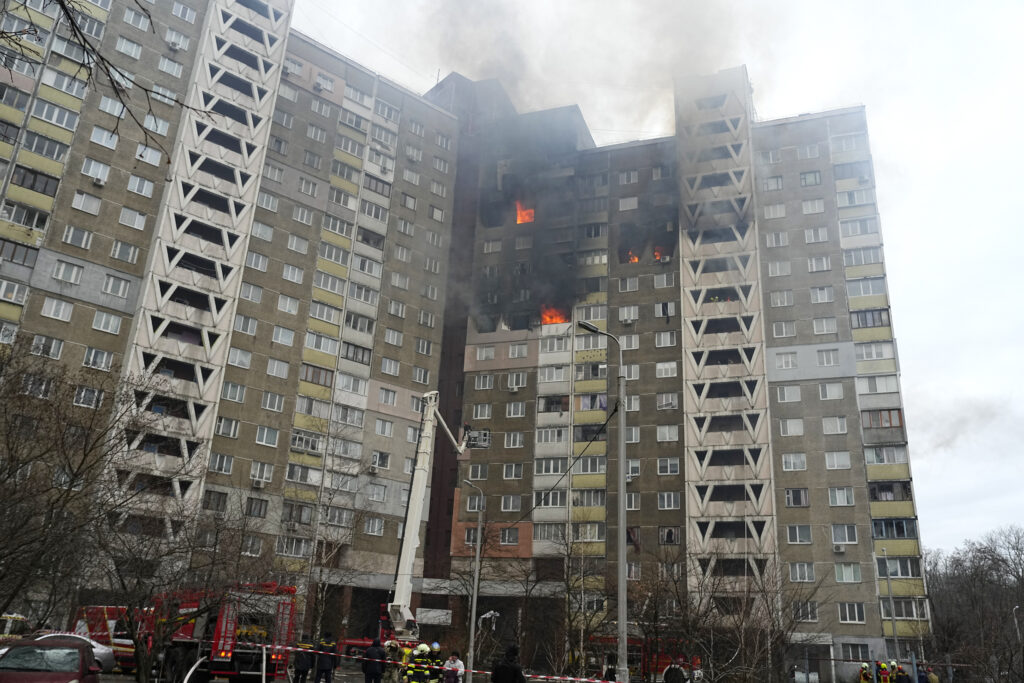 Ruské sily spustili raketový útok, varovanie pred náletmi bolo vydané pre takmer celé územie Ukrajiny