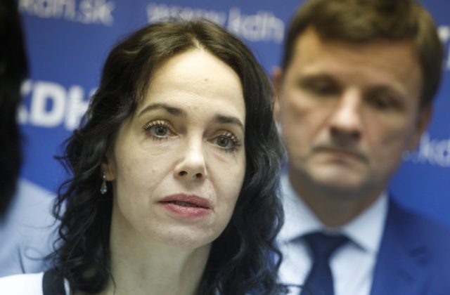 Komisia sa rozhodla prešetriť TikTok vo veci šírenia nevhodného obsahu pre deti. Europoslankyňa Lexmann ocenila tento krok