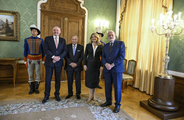 Čaputová privítala na slávnostnom obede svojich predchodcov. Zhodli sa, že na Slovensku je veľký zmätok (foto)