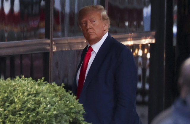 Trump sa prirovnal k Navaľnému, Spojené štáty sa vraj menia na komunistickú krajinu