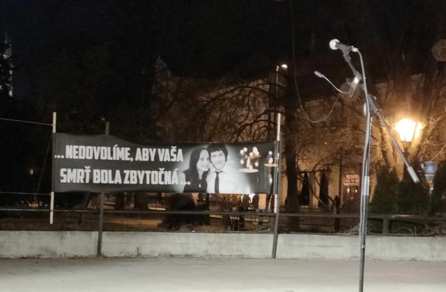 V Košiciach sa pri príležitosti šiesteho výročia vraždy novinára Jána Kuciaka a jeho snúbenice Martiny zišlo približne 3-tisíc ľudí (video)