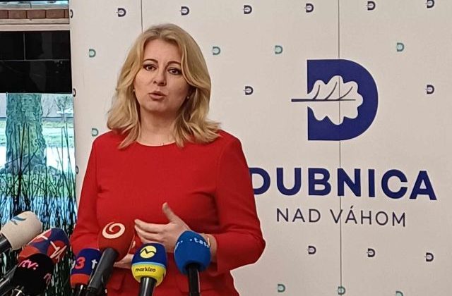 Čaputová sa ospravedlnila všetkým profesionálom za Ficove spôsoby a nedôstojné postupy vlády. Podľa Blahu sa utrhla z reťaze