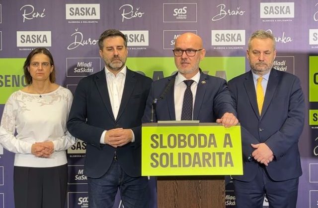 Liberáli pripravili hromadnú pripomienku proti ovládnutiu RTVS, podpísali ju už Ódor aj Studenková (video)