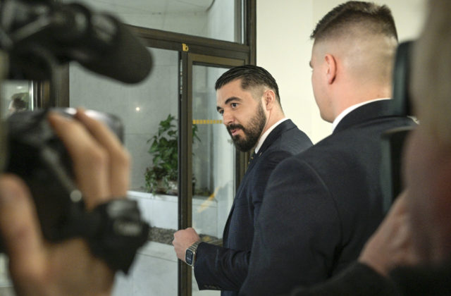 SIS opozícii odpovedala v utajenom režime, no ide vraj o bežnú písomnosť