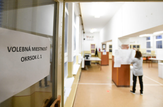 Začalo platiť volebné moratórium, za jeho porušenie môže dostať kandidát pokutu až 50-tisíc eur