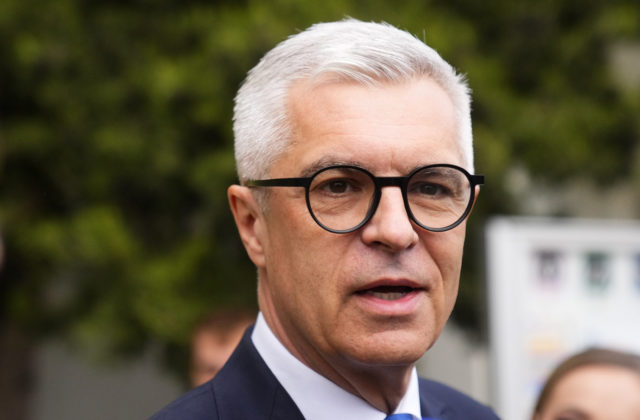 Blanárove čistky stáli podľa Korčoka takmer 850-tisíc eur, hovorí o zadaní zlomiť zahraničnú službu – VIDEO