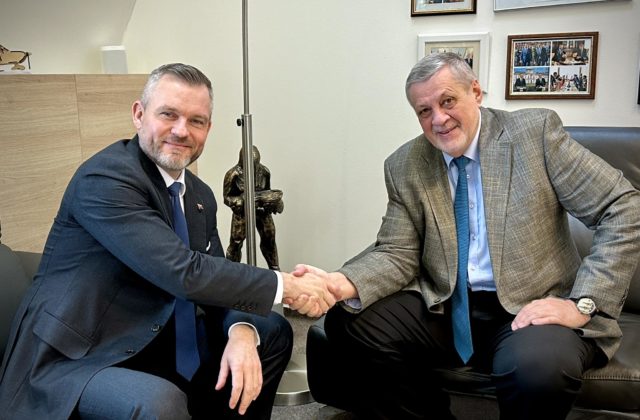 Pellegrini a Korčok začali boj o hlasy neúspešných kandidátov. Forró chce rokovať o podpore, Kubiš dal košom obom