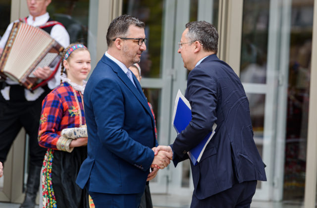 Vláda vyčlenila pre okresy Galanta a Dunajská streda takmer dva milióny eur na malé projekty miest a obcí (video+foto)