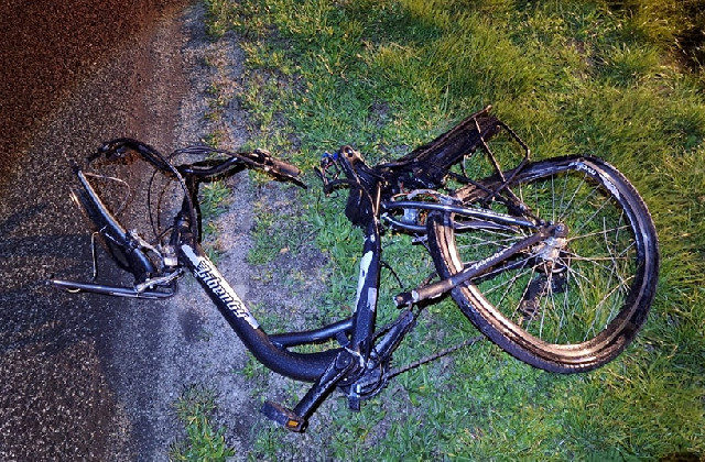 Cyklista neprežil zrážku s autom medzi Skalicou a Holíčom, polícia apeluje na používanie reflexných prvkov (foto)