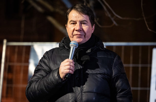 Strana Za ľudí vyzvala voličov k podpore Korčoka, bude ho voliť aj Patrik Dubovský (video)