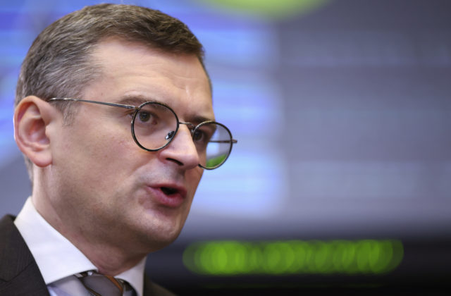 Dmytro Kuleba sa usiluje spolu s britským ministrom zahraničia dostať viac protivzdušných systémov na Ukrajinu, malo by ísť Patrioty