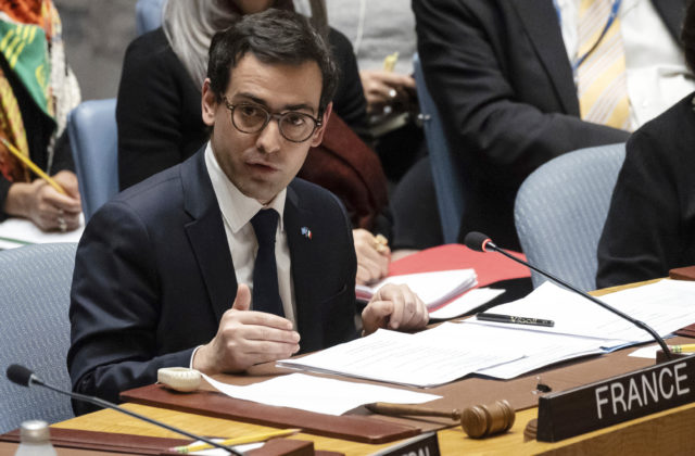 Francúzsko odmieta viesť diskusie s ruskými predstaviteľmi. Správy, ktoré šíria, sú plné klamstiev