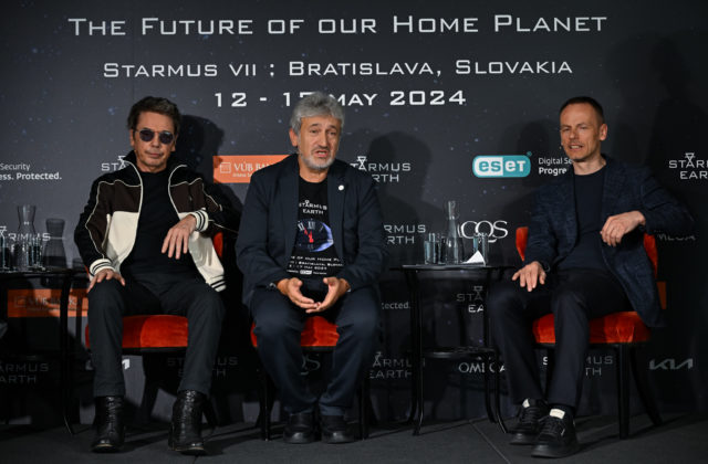 Festival Starmus odštartuje veľkolepý koncert hudobníka Jeana-Michela Jarreho, pripojí sa k nemu aj gitarista Queenu (video+foto)