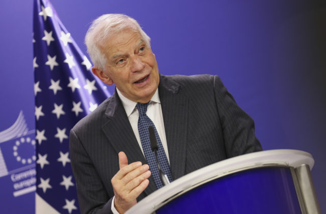 Kyjev potrebuje vojenskú podporu, Borrell vyzýva k ďalšiemu poskytnutiu protivzdušnej obrany Ukrajine (foto)