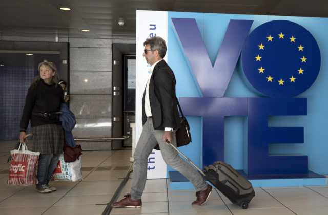 Hlasovacie preukazy k eurovoľbám si môžu voliči vybavovať od 24. apríla, musia požiadať obec v mieste trvalého pobytu