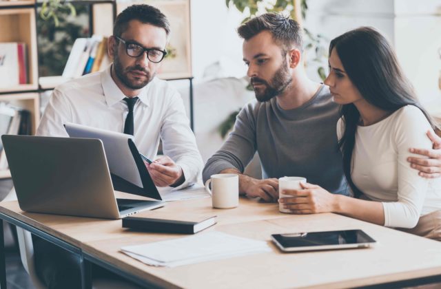 Nárok na štátnu pomoc so splácaním hypoték má menšina ľudí, brzdia ju najmä dve podmienky