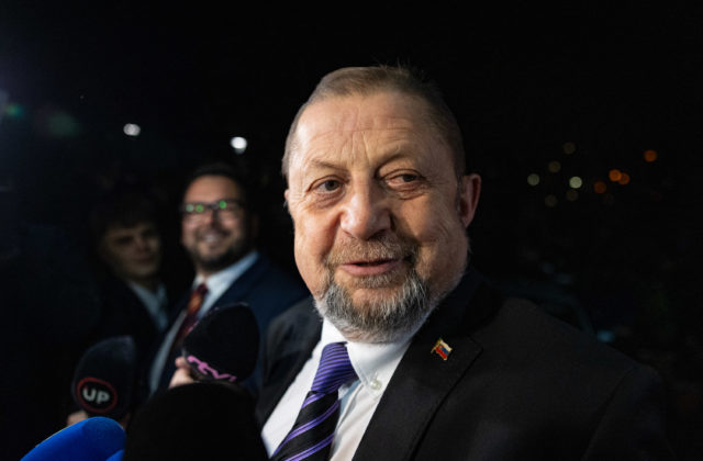 Podľa progresívcov je harabinázia justície symbolom najtemnejšieho obdobia, aké v súdnictve bolo. SNS nepotvrdila, či podporí Harabina