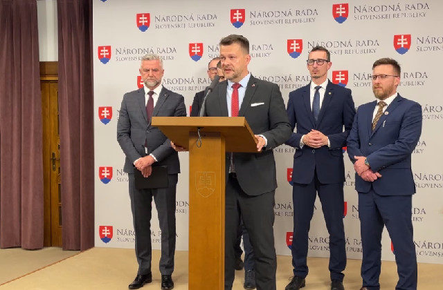 Koaličným poslancom sa nepáči, ako Kolíková vedie výbor na kontrolu SIS. Chcú ju z tohto postu odvolať (video)