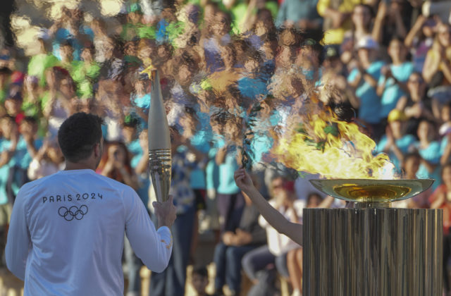 Francúzska polícia zadržala muža podozrivého z plánovania útoku na štafetu s olympijskou pochodňou