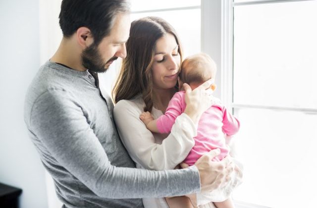 Tisíce mužov menia kanceláriu za kočík, otcovská na Slovensku naberá na sile