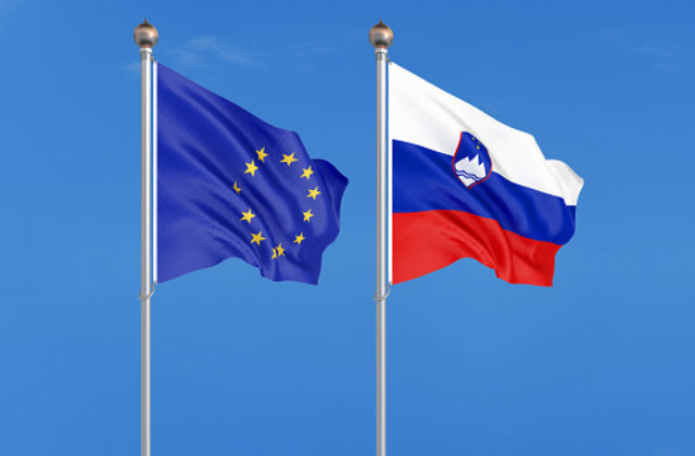 V Slovinsku zvíťazili konzervatívci, najviac hlasov získala opozičná Slovinská demokratická strana