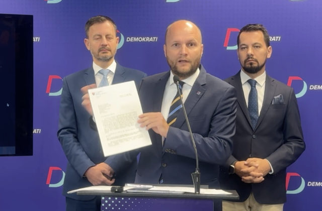 Ministerstvo obrany podľa Naďa utajilo údaje o kompenzáciách za vojenskú pomoc Ukrajine. Slovensko malo dostať viac, než darovalo