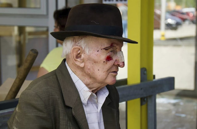 Ruské útoky zabili najmenej desať civilistov na Ukrajine, takmer stovka ľudí utrpela zranenia