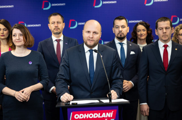 Slovensko môže prísť o dve miliardy. Demokrati vyzývajú prezidenta, aby splnil svoje predvolebné sľuby a konal v mene občanov