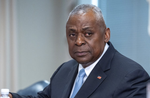 Lloyd Austin opäť potvrdil americké záväzky pri obrane Izraela, diskutoval o tom s ministrom obrany Joavom Gallantom