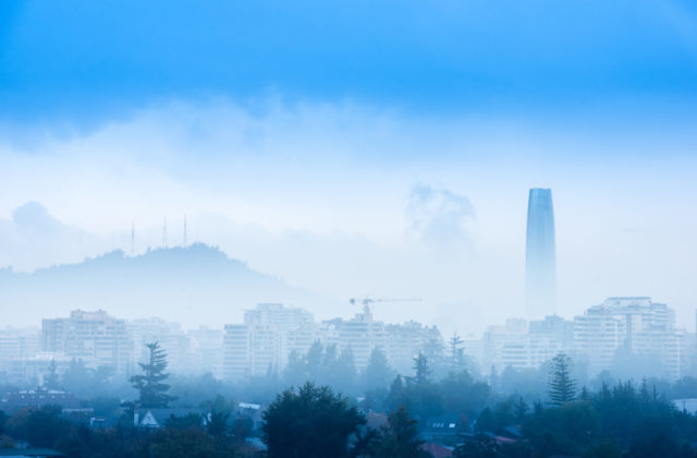 Moravsko-sliezsky kraj dusí smog, meteorológovia vydali výstrahu