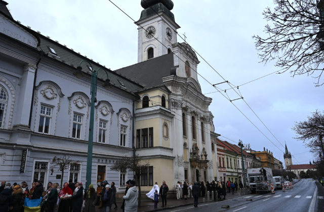 Telesné ostatky zosnulého vladyku Ladislava Hučka uložili do krypty Katedrály sv. Jána Krstiteľa v Prešove