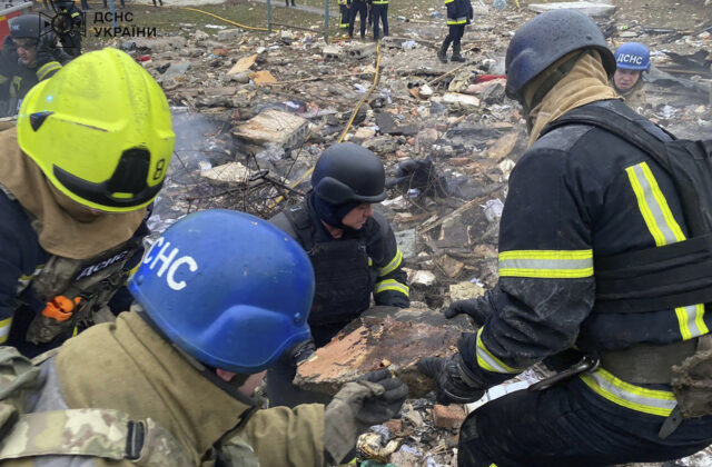 Ruské útoky zabili najmenej desať civilistov, v Sumskej oblasti prišli o život aj traja policajti