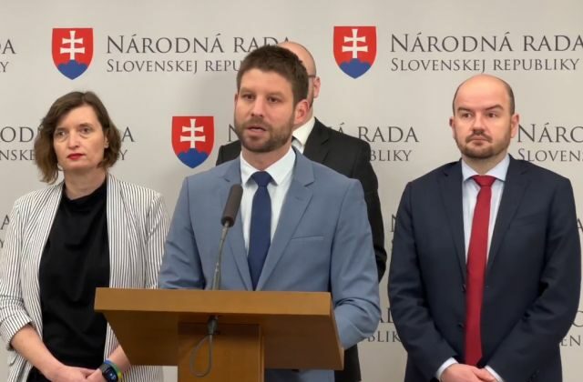 Okrúhly stôl u prezidenta je podľa Šimečku pascou pre opozíciu, Dubéci hovorí o paralýze štátu – VIDEO