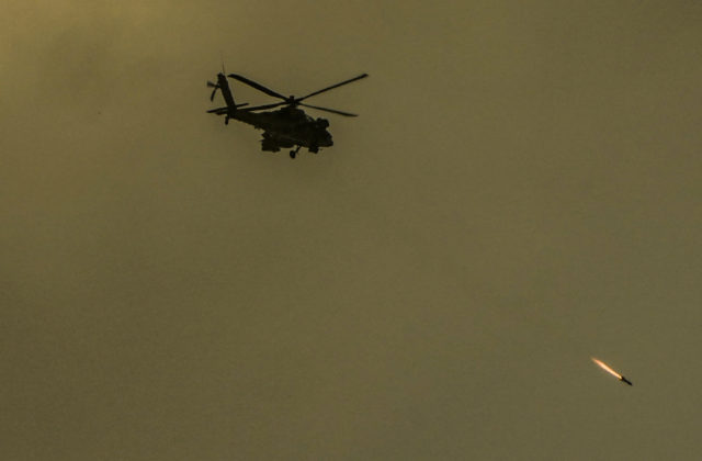 Izraelská armáda oznámila, že podnikla letecký útok na skladisko zbraní Hamasu v Sýrii