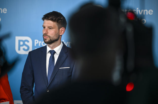 Voľby by vyhralo Progresívne Slovensko pred Smerom, SaS stráca na KDH pol percenta