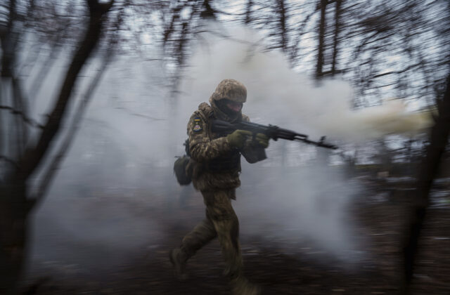 Ruská armáda už mala stratiť viac ako 856-tisíc vojakov, len za uplynulý deň ich padlo viac ako sto