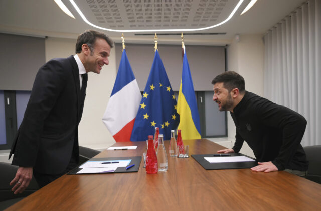 Zelenskyj hľadal bezpečnostné záruky, k diskusii o mieri sa vyjadrili aj Scholz a Macron