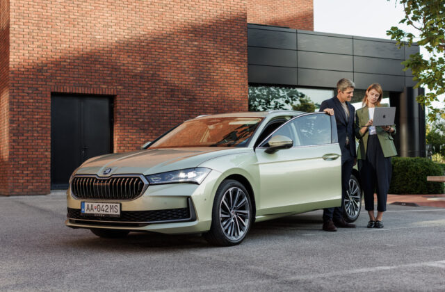 Škoda Superb sa uchádza o ocenenie v kategórii „Out of Office“ v súťaži CBRE Office roka 2024