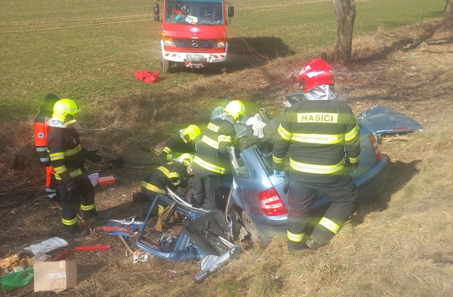 V okrese Vranov nad Topľou došlo k tragickej dopravnej nehode, vyžiadala si jednu obeť