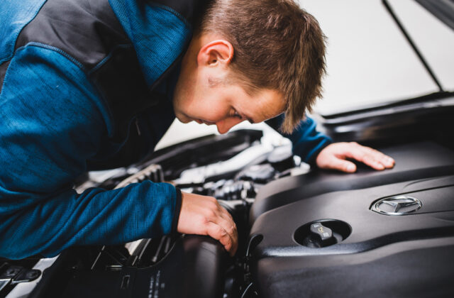 Kúpa auta od súkromnej osoby je veľkým rizikom, obráťte sa radšej na autobazár