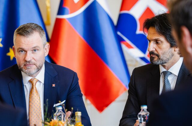 Pellegrini odcestuje na historicky prvú oficiálnu návštevu Albánska, berie so sebou aj Kaliňáka