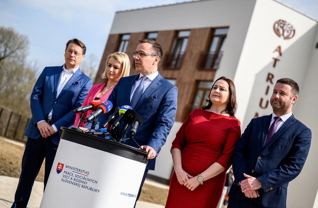 Prešov má prvé zariadenie pre seniorov financované z Plánu obnovy, Tomáš hovorí o stavebnom boome – VIDEO, FOTO