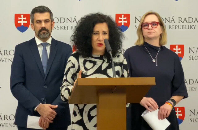 Fond na podporu umenia je nefunkčný, progresívci budú opätovne žiadať odvolanie Šimkovičovej – VIDEO
