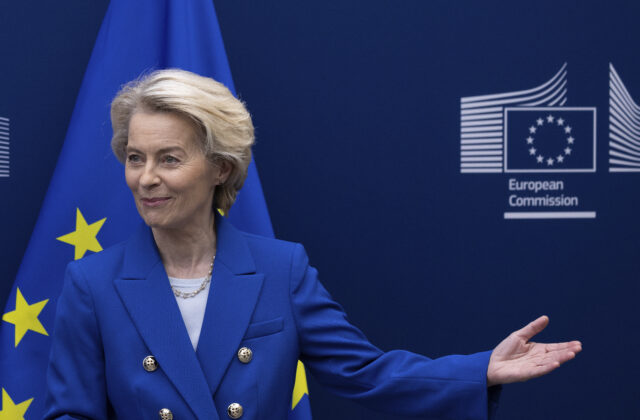 Európska únia odkladá odvetu na americké clá voči európskej oceli a hliníku