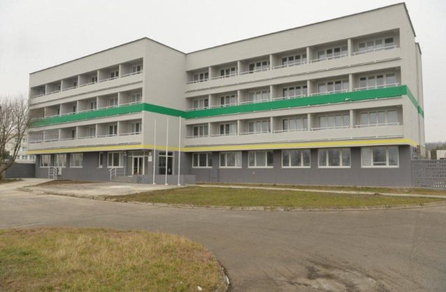 Preťažený systém dostáva pauzu, cudzinecká polícia dočasne otvára dvere žiadateľom aj bez rezervácie